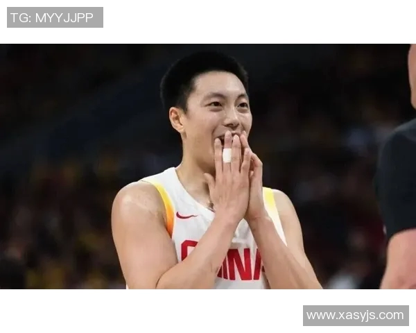 胡明轩遭遇驱逐风波杜锋幽默发言引发发布会全场欢笑